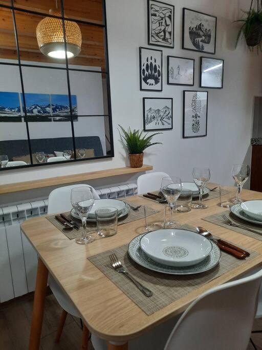 Mcastet, Casita Aranesa En El Valle De Aran Bossòst Zewnętrze zdjęcie